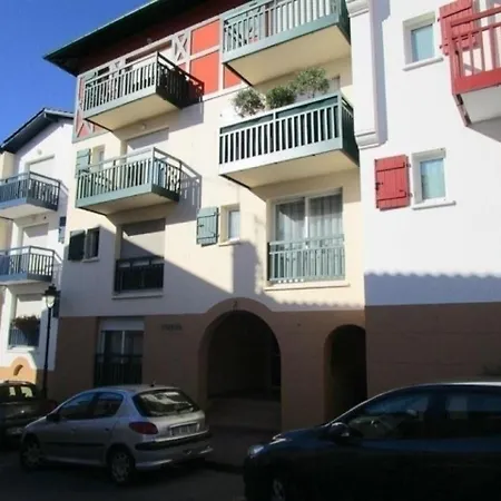 Txiripa - Parking En Sous-sol, Proche De La Gare